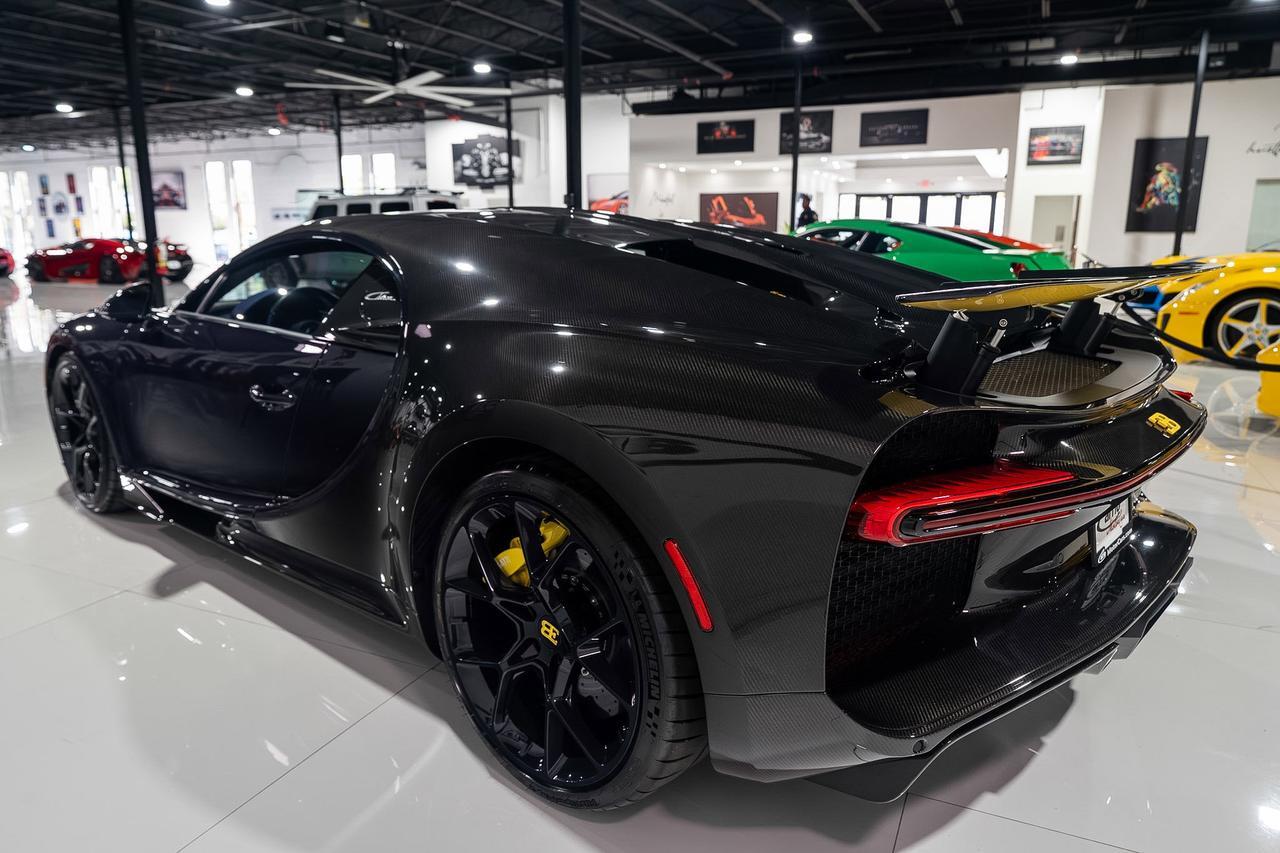 2020 Bugatti Chiron Lorelin paint/exposed grey carbon,Beluga interior,Caractere wheels in Lorelin,Sky View roof & MORE!! Fort Lauderdale FL