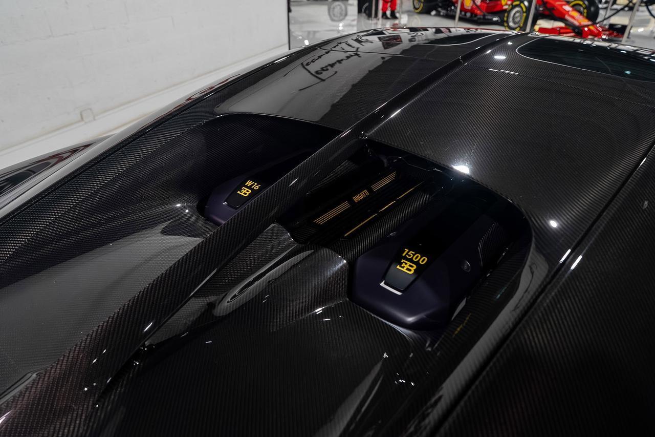 2020 Bugatti Chiron Lorelin paint/exposed grey carbon,Beluga interior,Caractere wheels in Lorelin,Sky View roof & MORE!! Fort Lauderdale FL