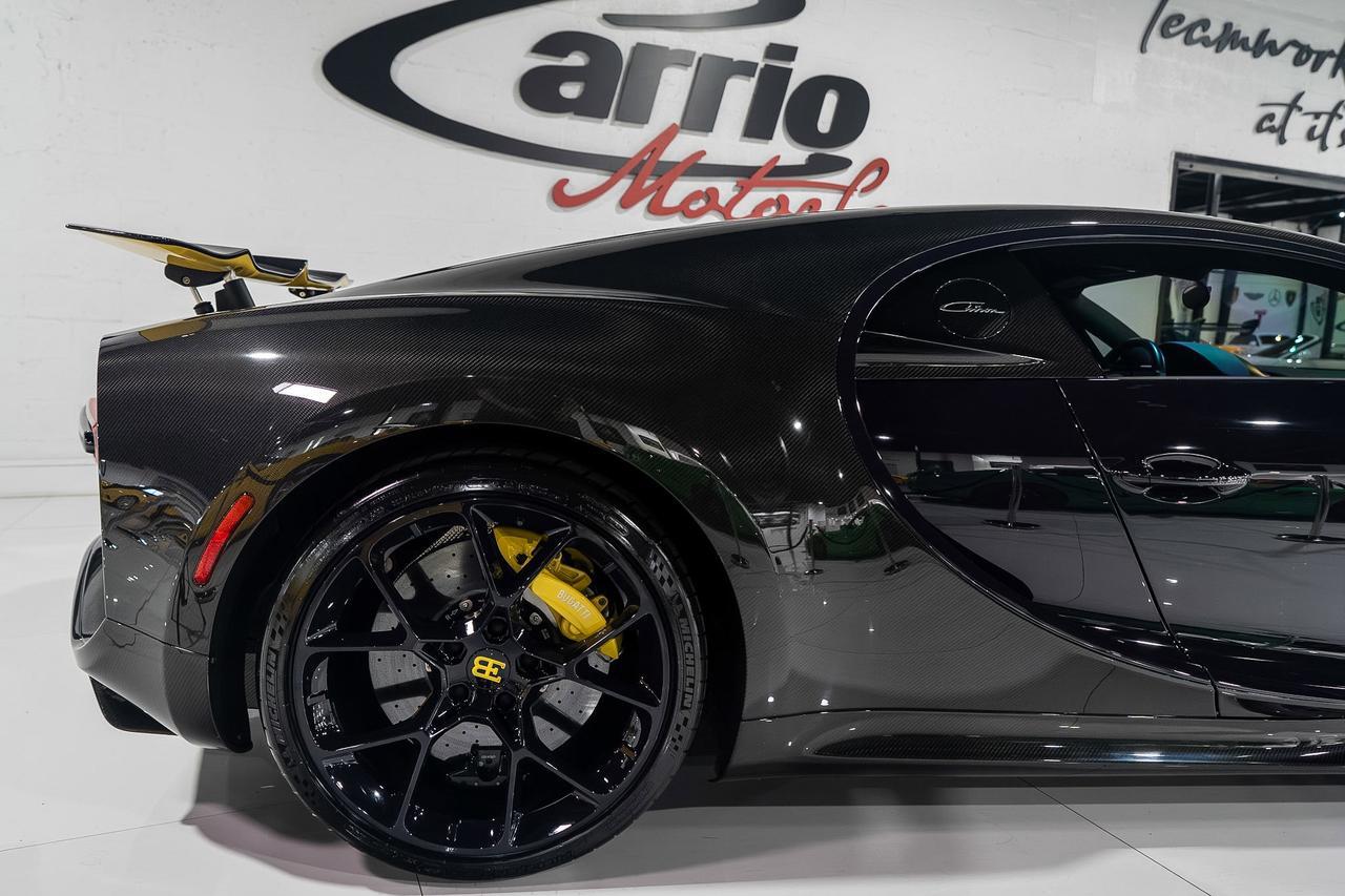 2020 Bugatti Chiron Lorelin paint/exposed grey carbon,Beluga interior,Caractere wheels in Lorelin,Sky View roof & MORE!! Fort Lauderdale FL