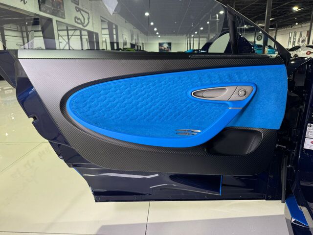 2020 Bugatti Divo 1/40 for the world, exposed tinted blue carbon, French Racing blue accents,two-tone interior & MORE! Fort Lauderdale FL