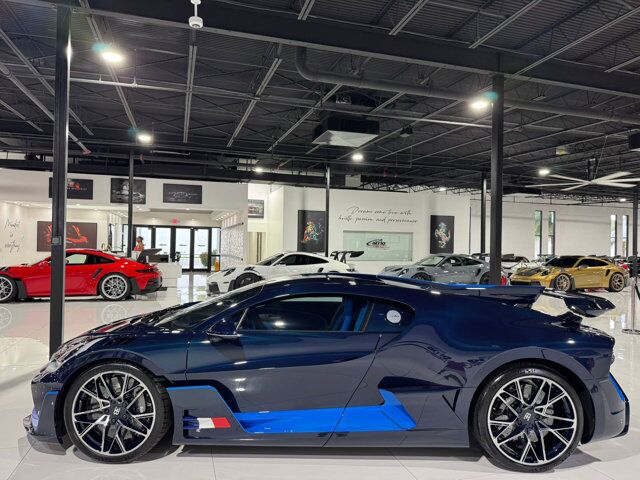 2020 Bugatti Divo 1/40 for the world, exposed tinted blue carbon, French Racing blue accents,two-tone interior & MORE! Fort Lauderdale FL