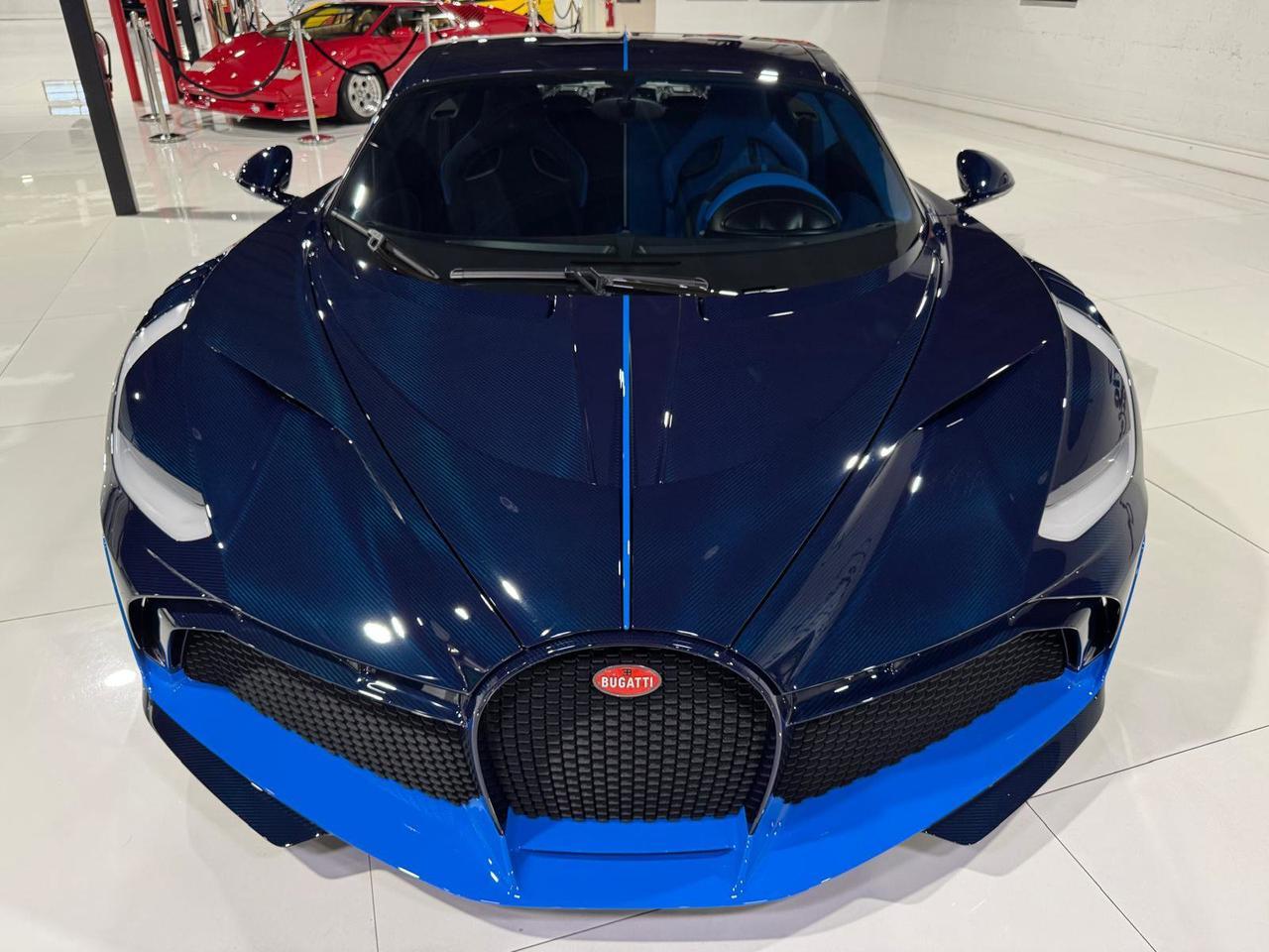 2020 Bugatti Divo 1 of 40 FULLY EXPOSED BLUE CARBON FIBER!! French Racing Blue/Divo Grey interior AND MUCH MORE!!