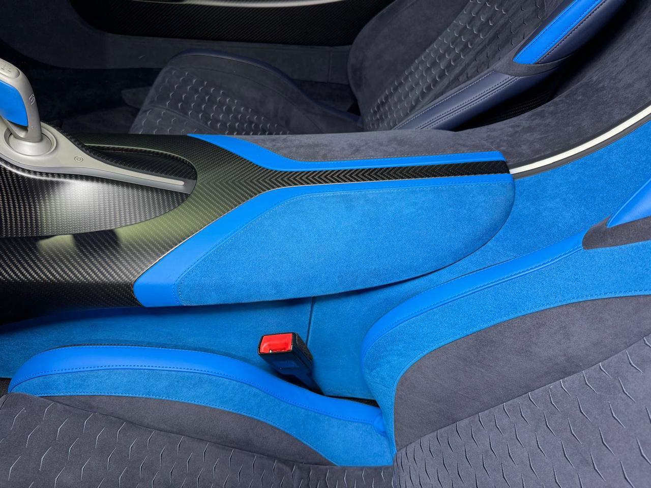 2020 Bugatti Divo 1 of 40 FULLY EXPOSED BLUE CARBON FIBER!! French Racing Blue/Divo Grey interior AND MUCH MORE!! Fort Lauderdale FL