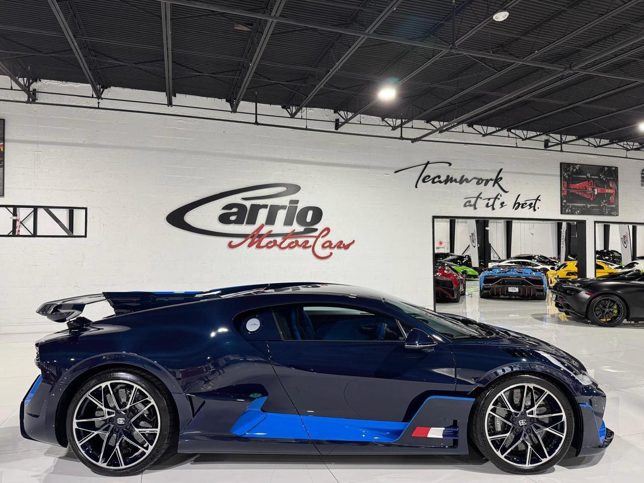 2020 Bugatti Divo 1 of 40 FULLY EXPOSED BLUE CARBON FIBER!! French Racing Blue/Divo Grey interior AND MUCH MORE!! Fort Lauderdale FL