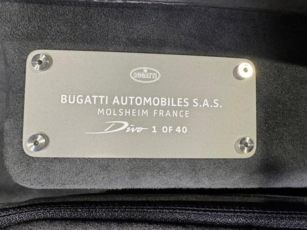 2020 Bugatti Divo 1 of 40 FULLY EXPOSED BLUE CARBON FIBER!! French Racing Blue/Divo Grey interior AND MUCH MORE!! Fort Lauderdale FL