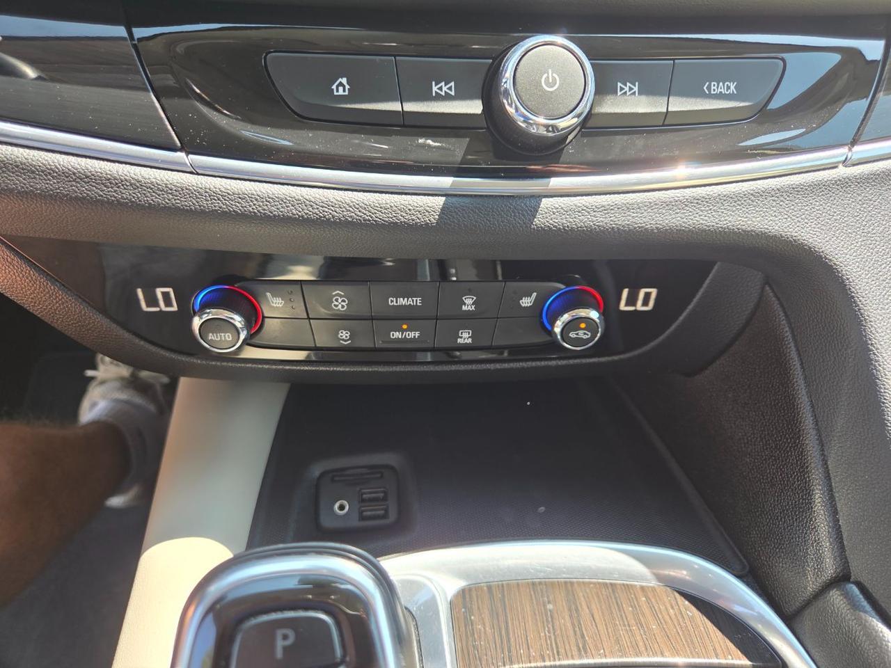 2020 Buick Enclave AWD Essence Charlton MA