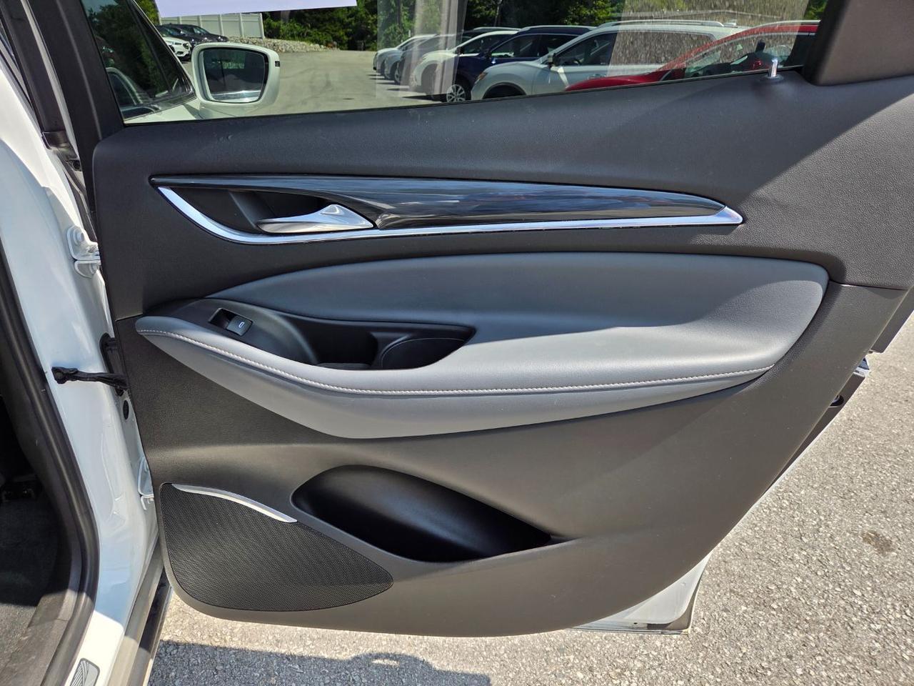 2020 Buick Enclave AWD Essence Charlton MA