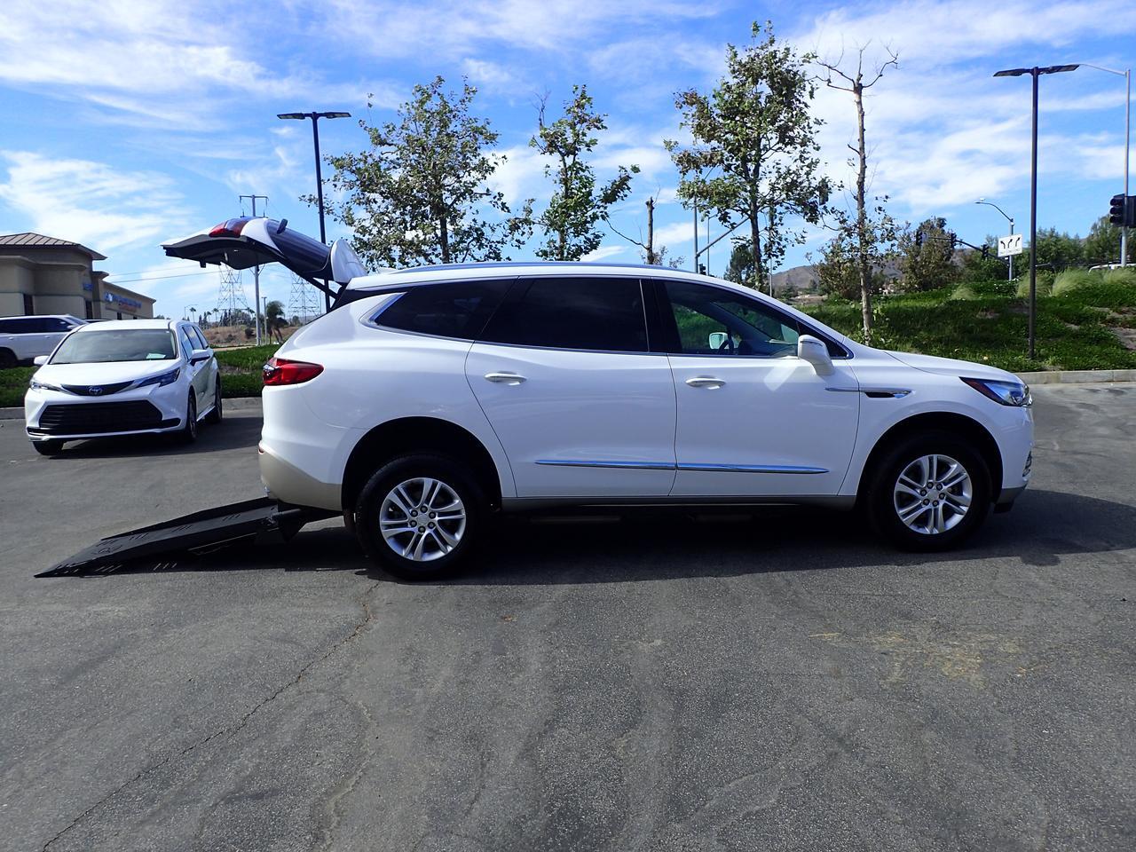 2020 Buick Enclave Essence