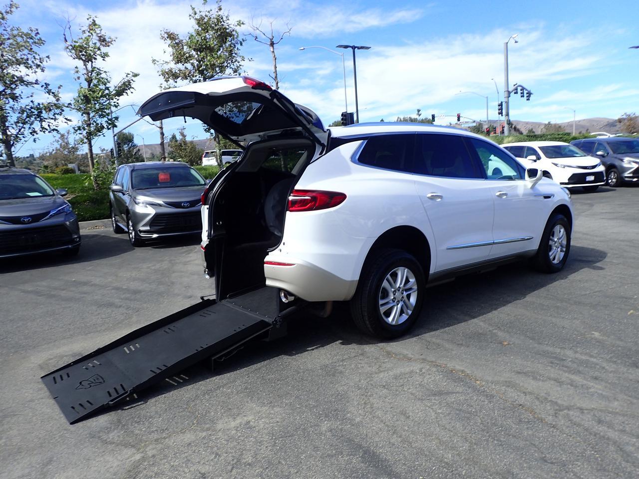 2020 Buick Enclave Essence