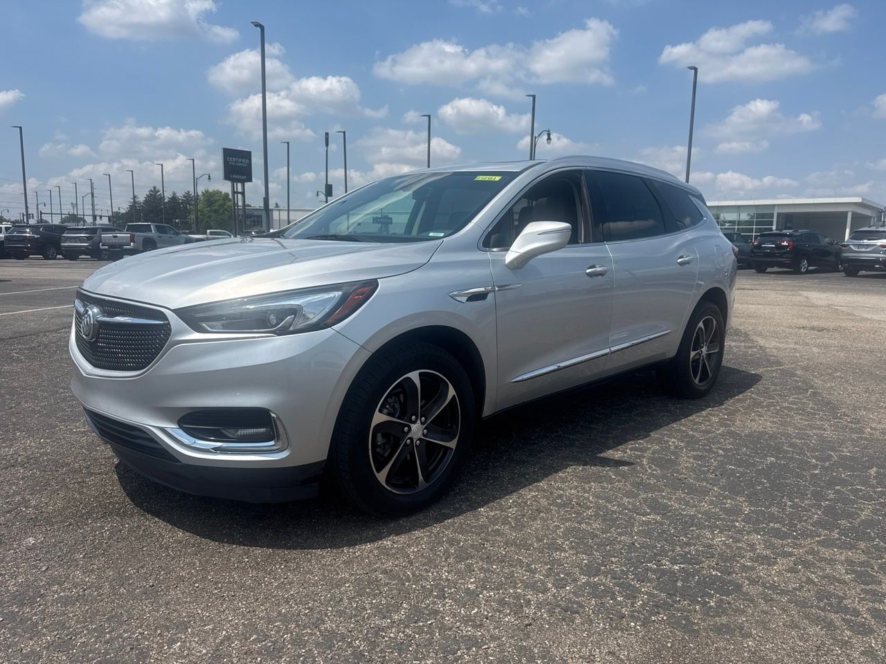 2020 Buick Enclave Essence