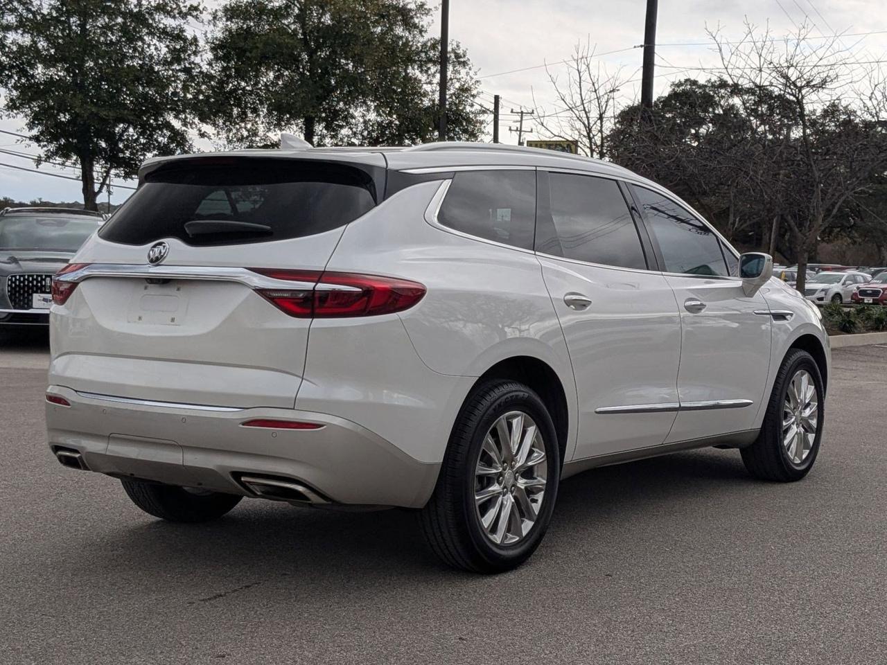 2020 Buick Enclave Essence