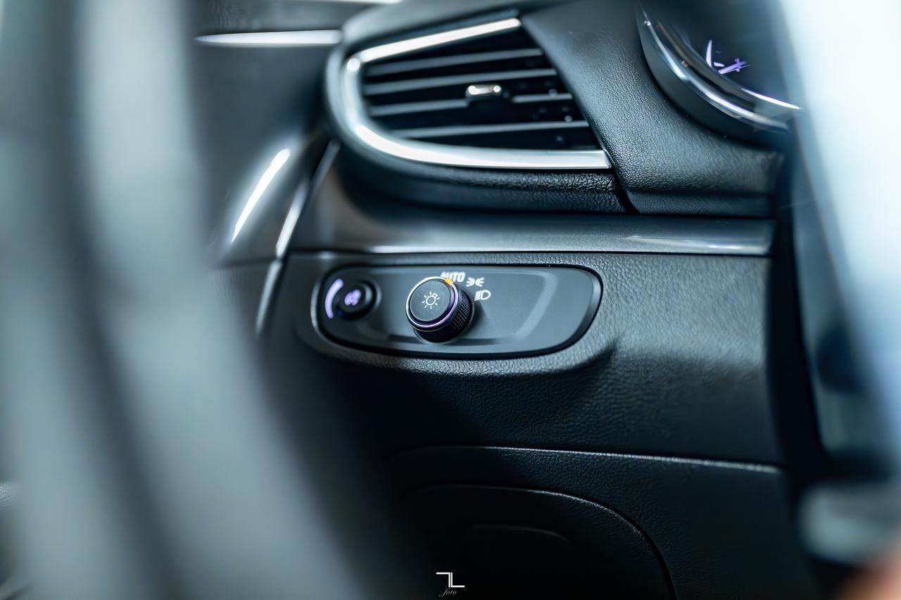 2020 Buick Encore AWD Preferred Leather BCam Red Deer AB