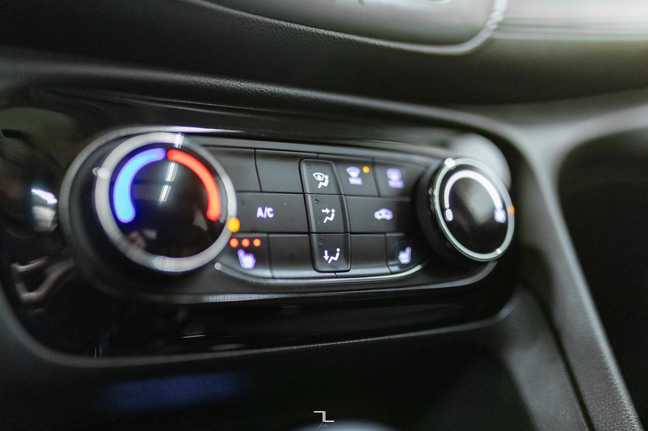 2020 Buick Encore GX AWD Preferred Roof BCam Red Deer AB