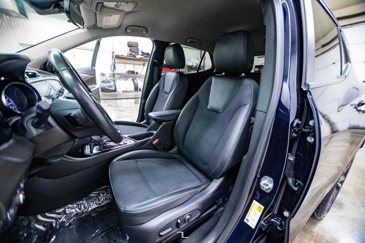 2020 Buick Encore GX AWD Select Leatherette BCam Red Deer AB