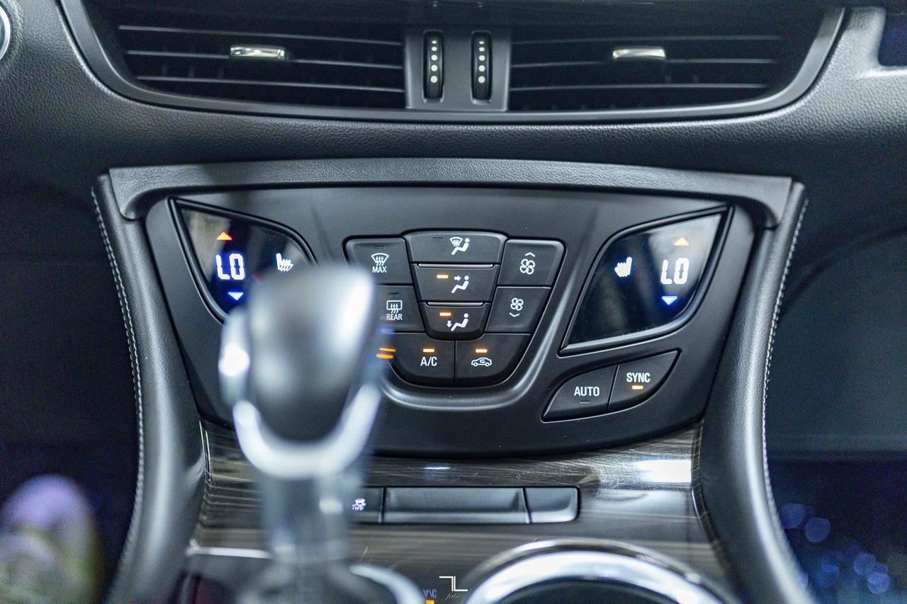 2020 Buick Envision AWD Essence Leather Roof BCam Red Deer AB