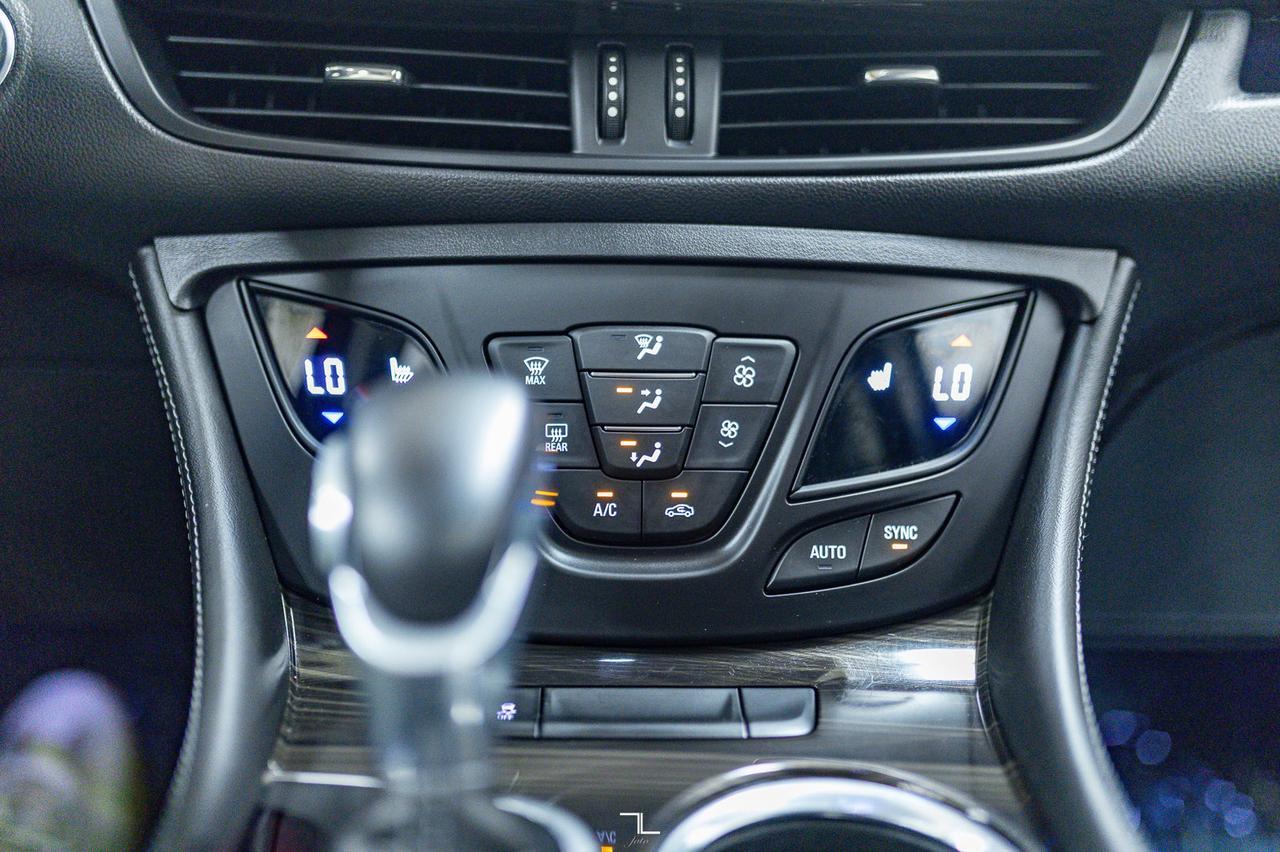 2020 Buick Envision AWD Essence Leather Roof BCam Red Deer AB