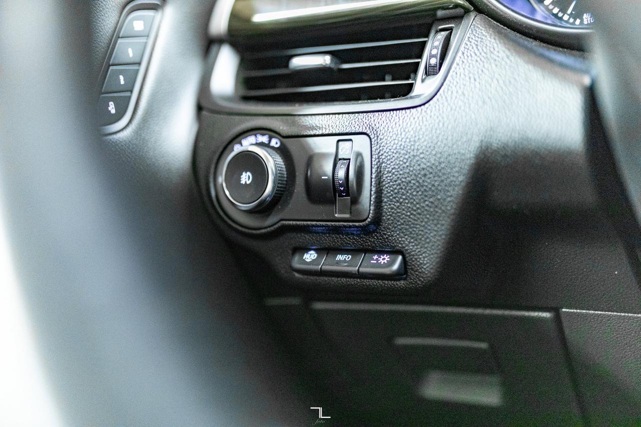 2020 Buick Envision AWD Premium II Leather Roof Nav BCam Red Deer AB