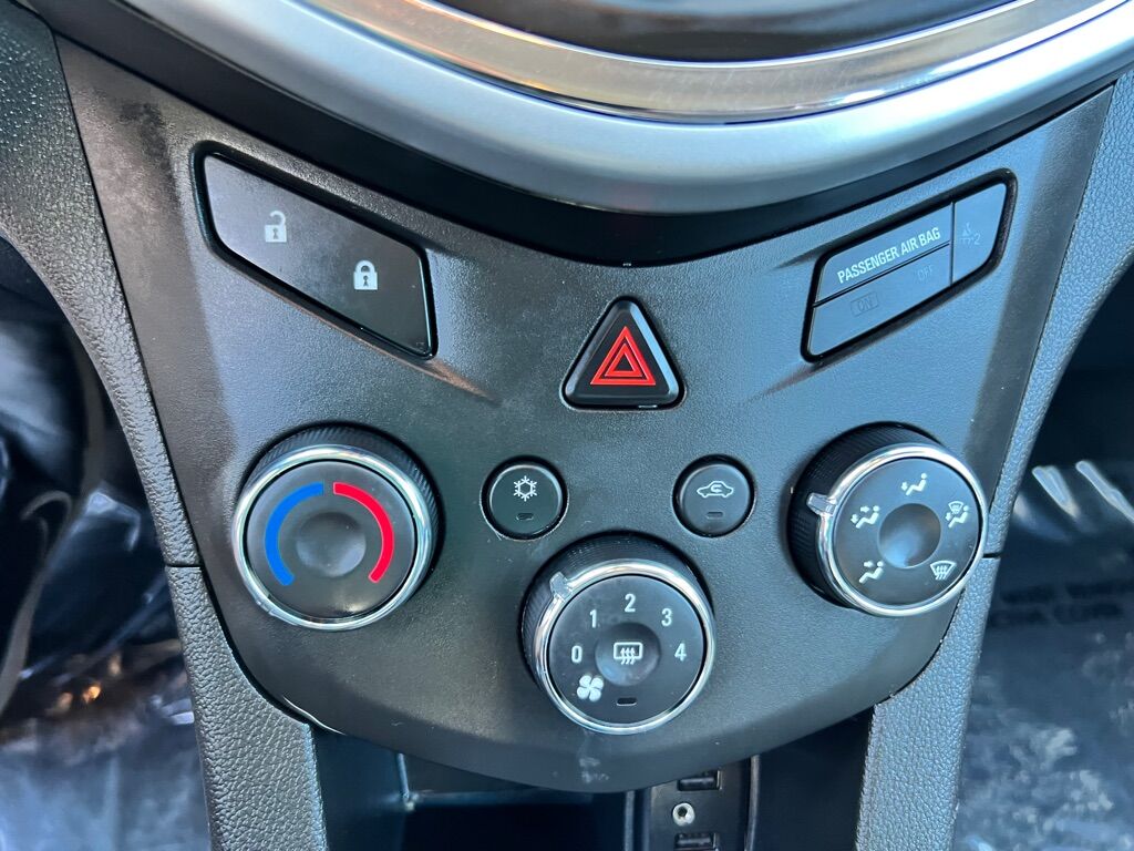 2020 CHEVROLET SONIC LT Des Moines WA