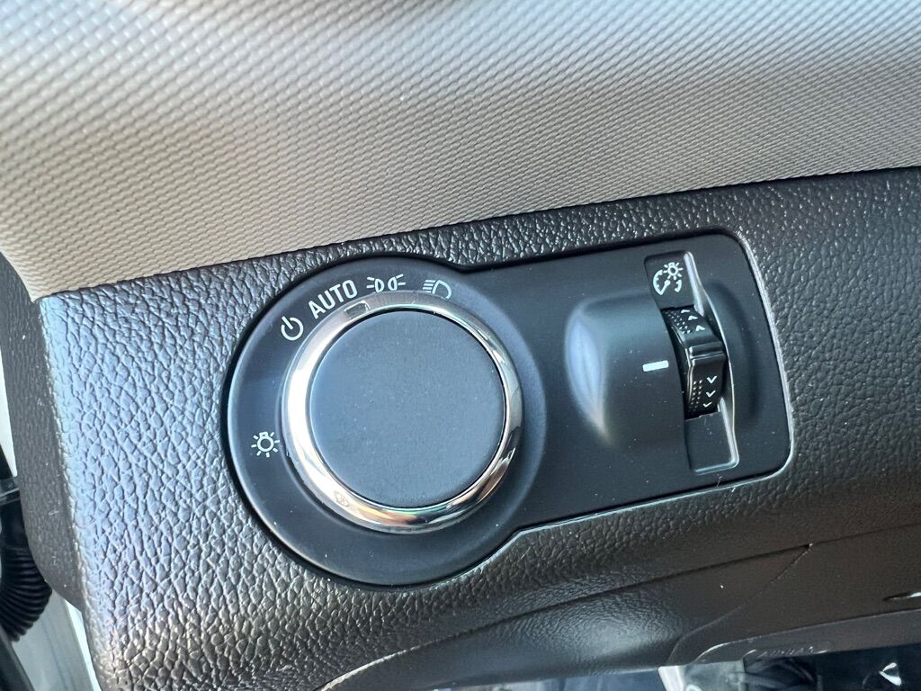 2020 CHEVROLET SONIC LT Des Moines WA