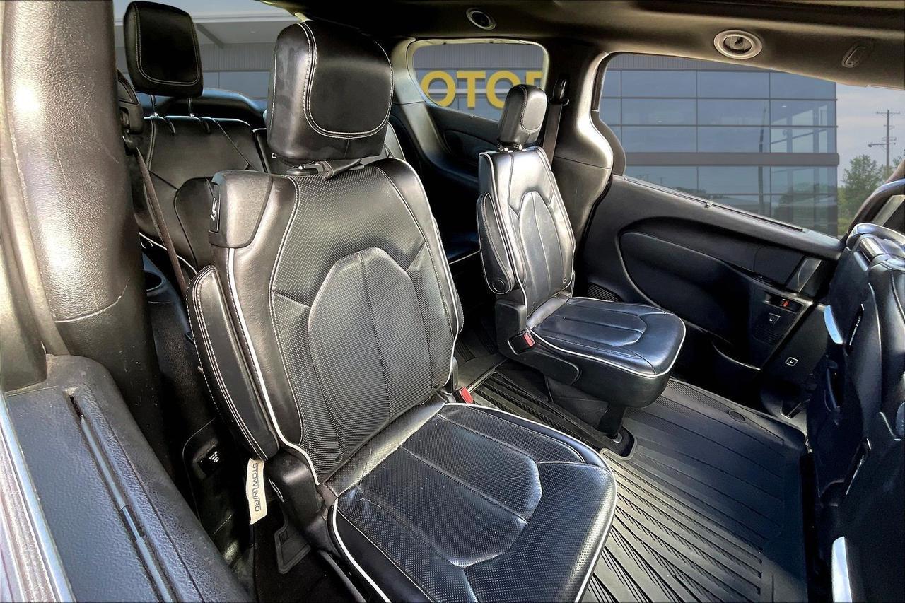 2020 CHRYSLER PACIFICA LIMITED Houston TX
