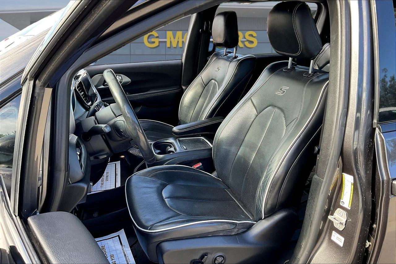 2020 CHRYSLER PACIFICA LIMITED Houston TX