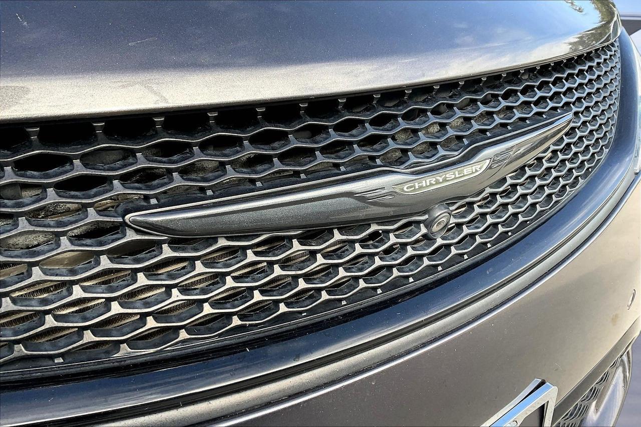 2020 CHRYSLER PACIFICA LIMITED Houston TX