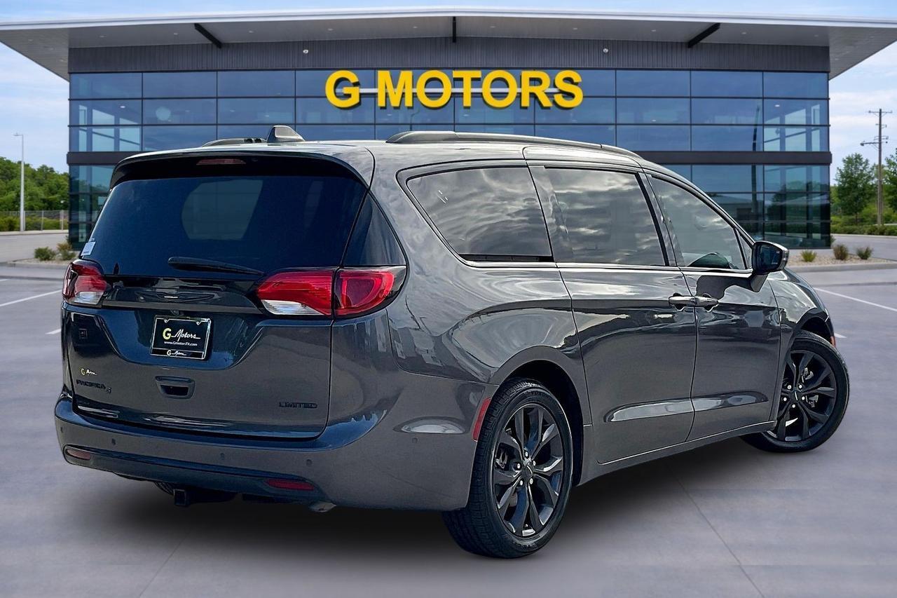 2020 CHRYSLER PACIFICA LIMITED Houston TX