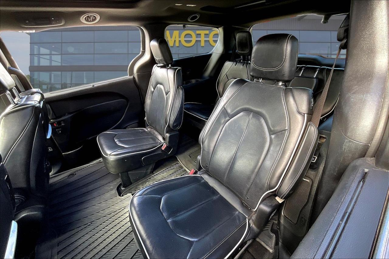2020 CHRYSLER PACIFICA LIMITED Houston TX