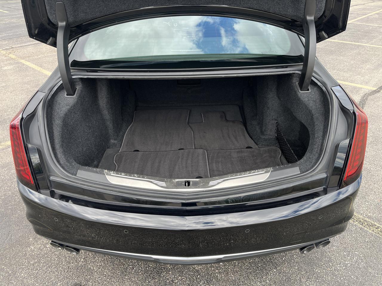 2020 Cadillac CT6 4.2L Twin Turbo Platinum AWD w/SuperCruise AdptvCrz Sunroof Nav RearSeatMedia HD-SurroundVision Saukville WI
