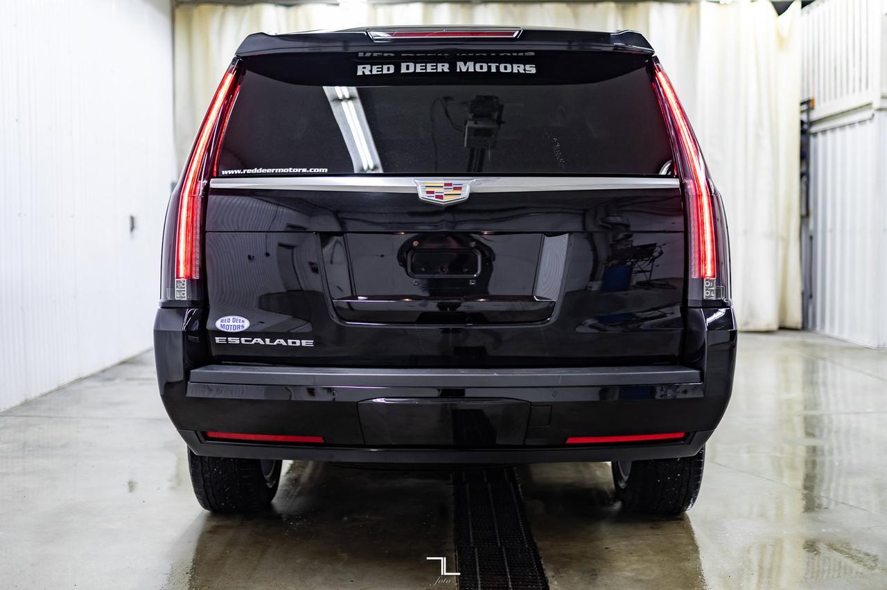 2020 Cadillac Escalade AWD Luxury Edition Leather Nav BCam Red Deer AB