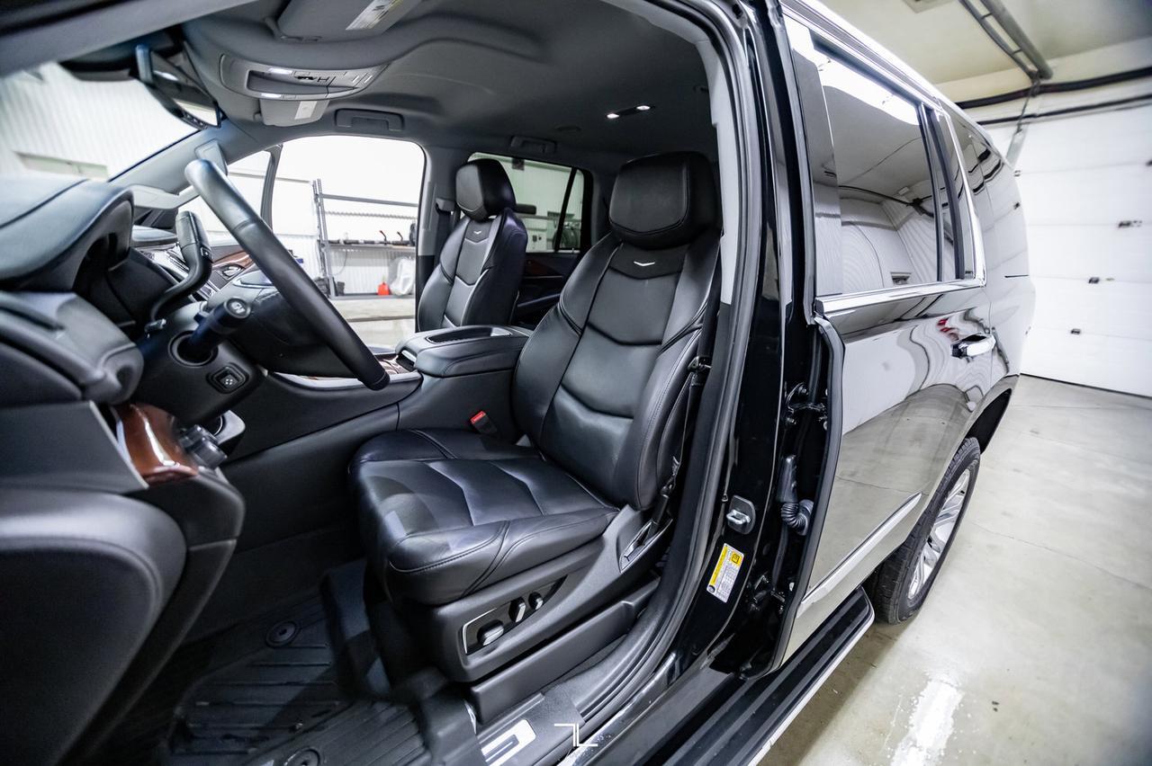 2020 Cadillac Escalade AWD Luxury Edition Leather Nav BCam Red Deer AB