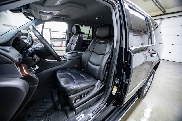 2020 Cadillac Escalade AWD Luxury Edition Leather Nav BCam Red Deer AB