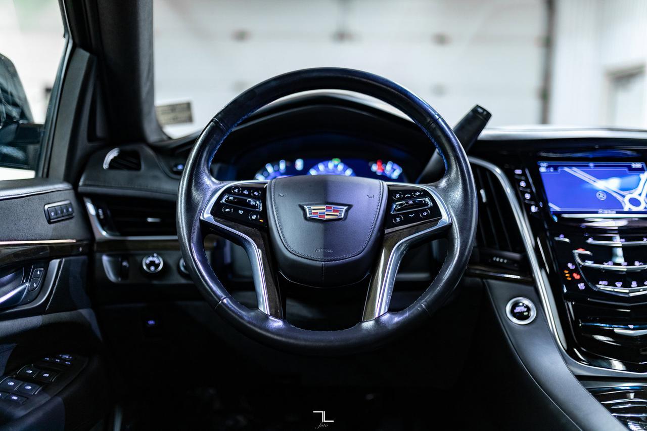 2020 Cadillac Escalade AWD Platinum Leather Roof Nav BCam Red Deer AB