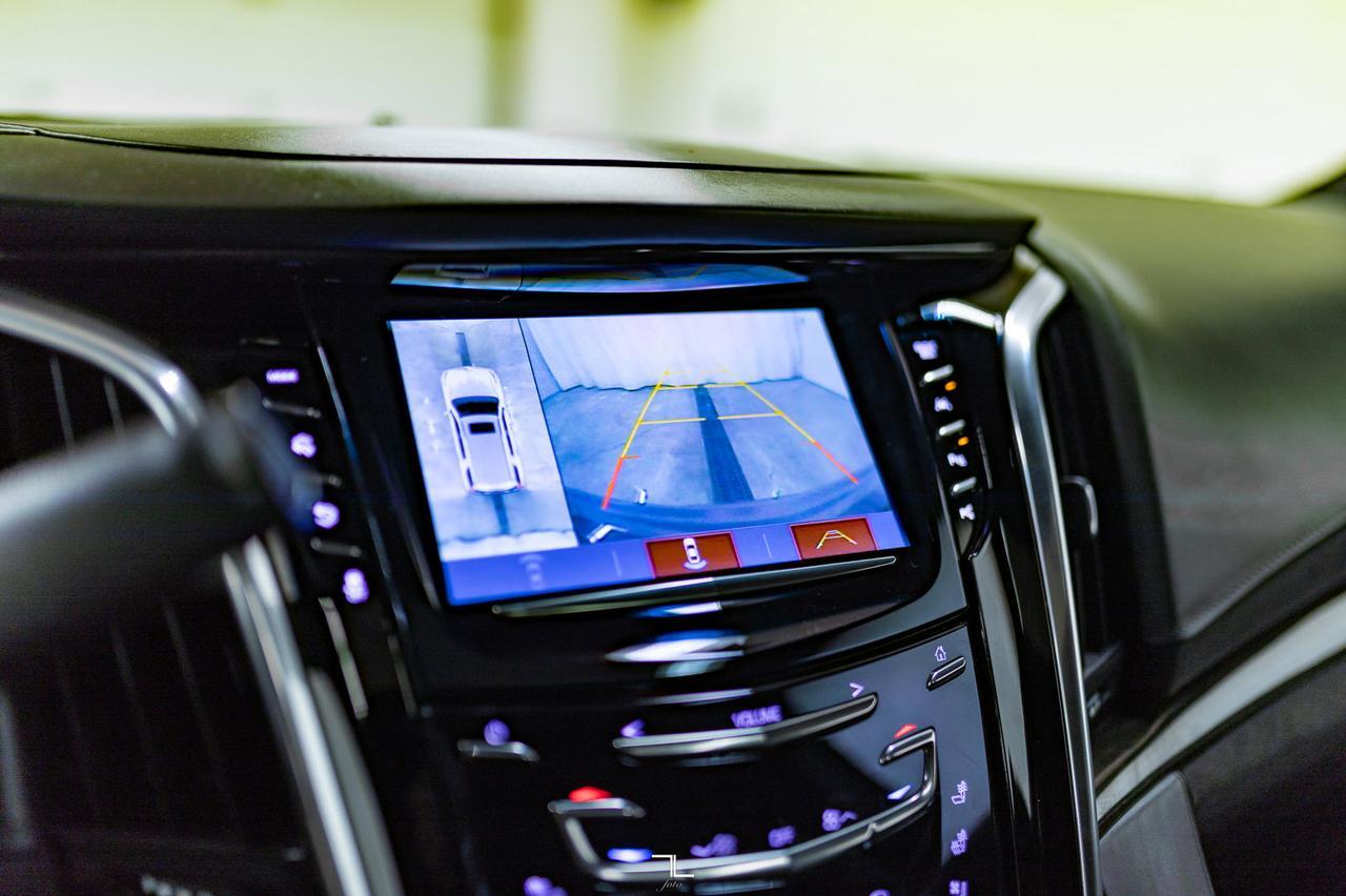 2020 Cadillac Escalade AWD Platinum Leather Roof Nav BCam Red Deer AB