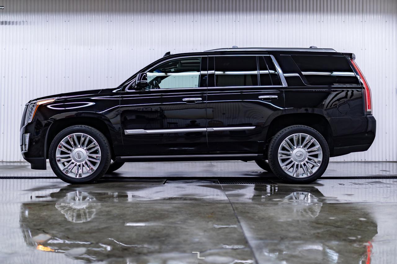 2020 Cadillac Escalade AWD Platinum Leather Roof Nav BCam Red Deer AB