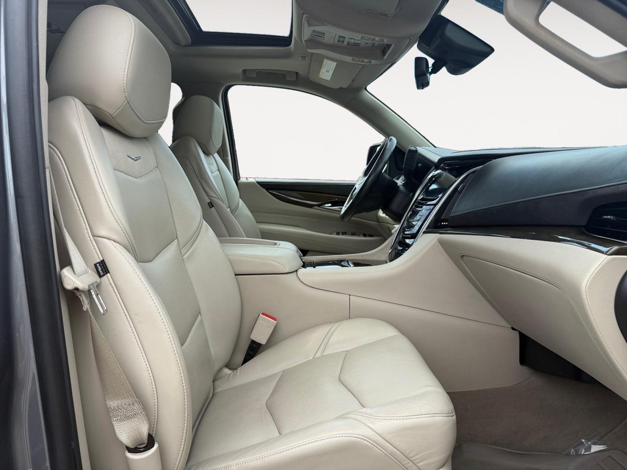 2020 Cadillac Escalade ESV Premium Luxury, HEATED/VENTILATED SEATS, HEATED REAR SEATS, SUNROOF, CAPTAINS CHAIRS, 3RD ROW, BOSE SPEAKERS, UNIVERSAL GARAGE DOOR OPENER, TOW PACKAGE, POWER RUNNING BOARDS, POWER FOLDING MIRRORS, CLEAN CARFAX, ONLY 1 OWNER! Norfolk VA