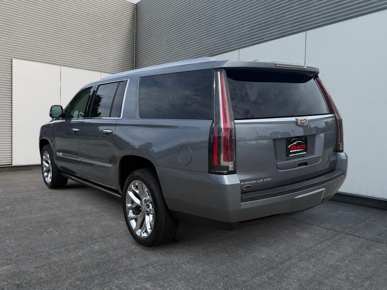 2020 Cadillac Escalade ESV Premium Luxury, HEATED/VENTILATED SEATS, HEATED REAR SEATS, SUNROOF, CAPTAINS CHAIRS, 3RD ROW, BOSE SPEAKERS, UNIVERSAL GARAGE DOOR OPENER, TOW PACKAGE, POWER RUNNING BOARDS, POWER FOLDING MIRRORS, CLEAN CARFAX, ONLY 1 OWNER! Norfolk VA
