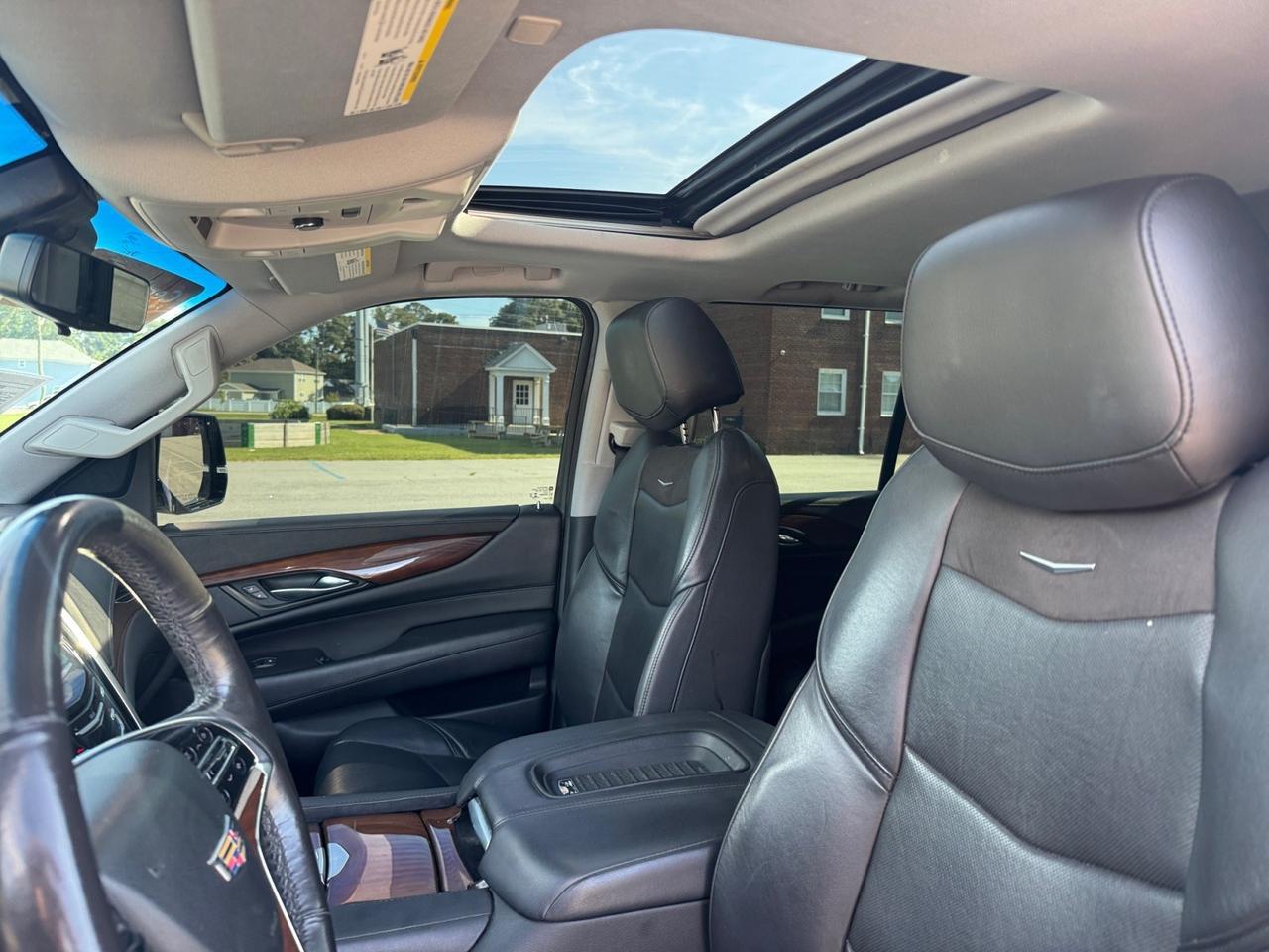 2020 Cadillac Escalade LUXURY, HEATED & COOLED SEATS, CAPTAINS CHAIRS, HEATED STEERING WHEEL, ADJUSTABLE PEDALS, SUNROOF, BOSE SPEAKERS, POWER THIRD ROW SEATING, REMOTE START, CLEAN CARFAX, DONT MISS THE OPPUTUNITY TO RIDE HOME IN COMFORT & LUXURY TODAY!!! Norfolk VA