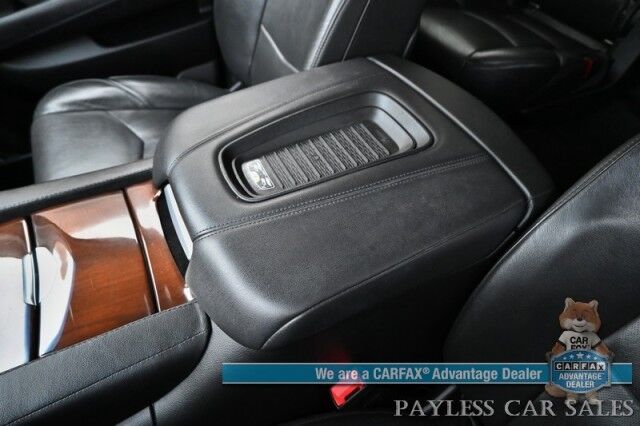 2020 Cadillac Escalade Luxury / 4X4 / Heated & Cooled Leather Seats / Heated Steering Wheel / NAV / Sunroof / Auto Start / Bose Speakers / HUD / 3rd Row / Seats 7 / Blind Spot & Collision Alert / Bluetooth / Back Up Camera / Tow Pkg / 1-Owner Anchorage AK