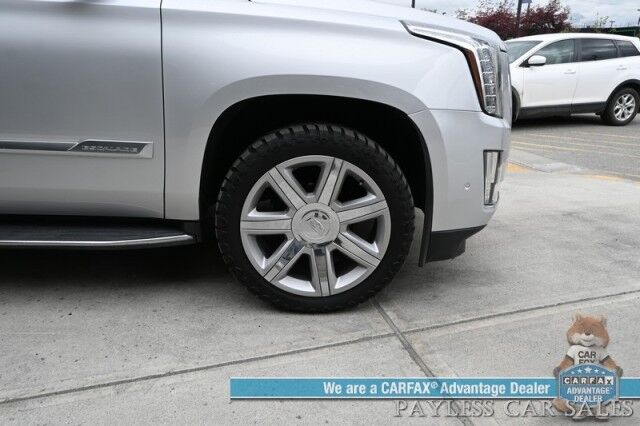 2020 Cadillac Escalade Luxury / 4X4 / Heated & Cooled Leather Seats / Heated Steering Wheel / NAV / Sunroof / Auto Start / Bose Speakers / HUD / 3rd Row / Seats 7 / Blind Spot & Collision Alert / Bluetooth / Back Up Camera / Tow Pkg / 1-Owner Anchorage AK