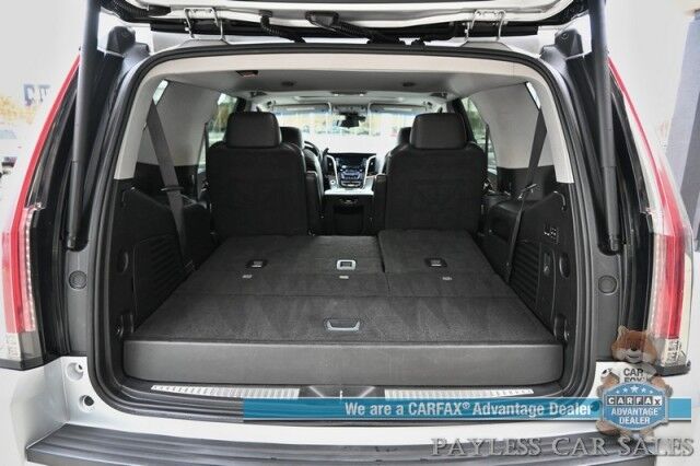 2020 Cadillac Escalade Luxury / 4X4 / Heated & Cooled Leather Seats / Heated Steering Wheel / NAV / Sunroof / Auto Start / Bose Speakers / HUD / 3rd Row / Seats 7 / Blind Spot & Collision Alert / Bluetooth / Back Up Camera / Tow Pkg / 1-Owner Anchorage AK