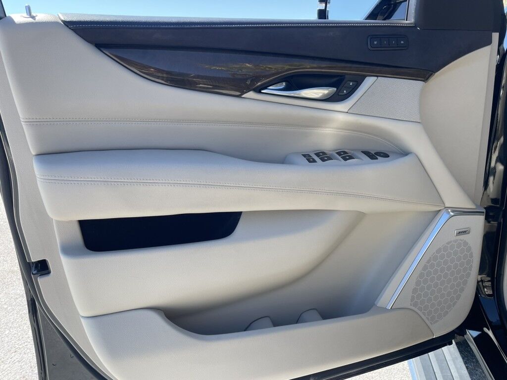 2020 Cadillac Escalade PREMIUM LUXURY~CLEAN CARFAX~ONLINE FINANCE AND SHIPPING AVAILABL Sarasota FL