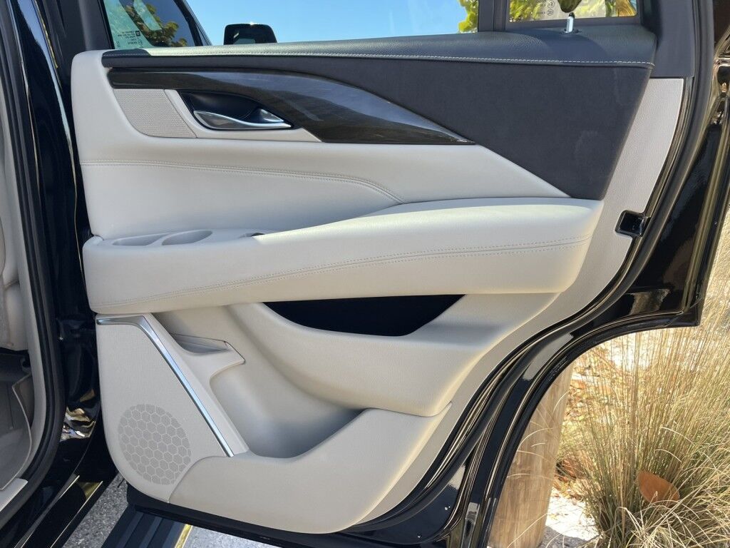 2020 Cadillac Escalade PREMIUM LUXURY~CLEAN CARFAX~ONLINE FINANCE AND SHIPPING AVAILABL Sarasota FL