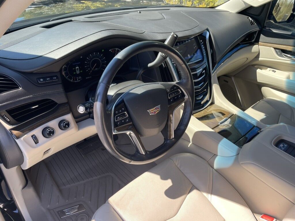2020 Cadillac Escalade PREMIUM LUXURY~CLEAN CARFAX~ONLINE FINANCE AND SHIPPING AVAILABL Sarasota FL