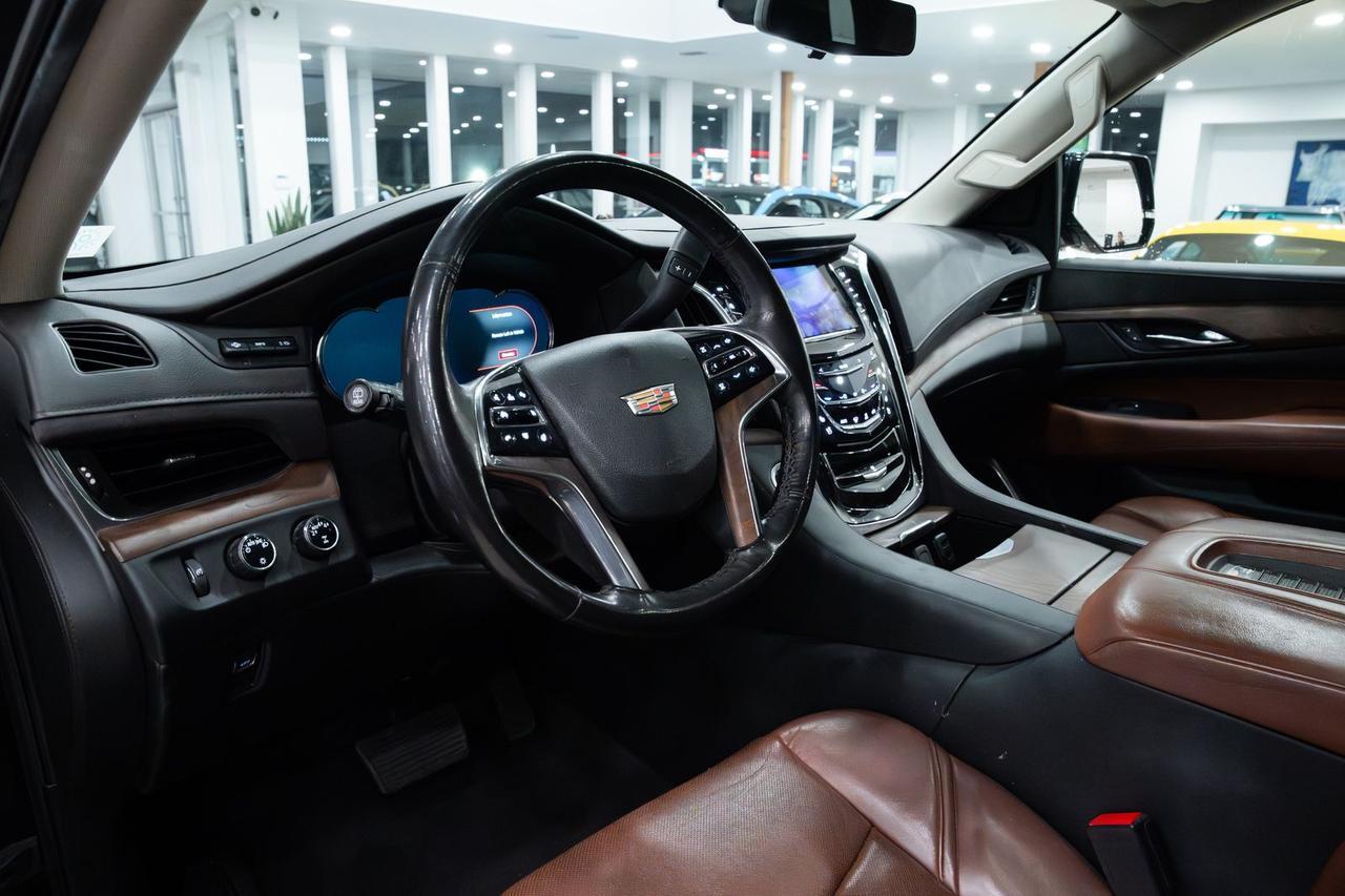 2020 Cadillac Escalade Premium Luxury Gladstone OR