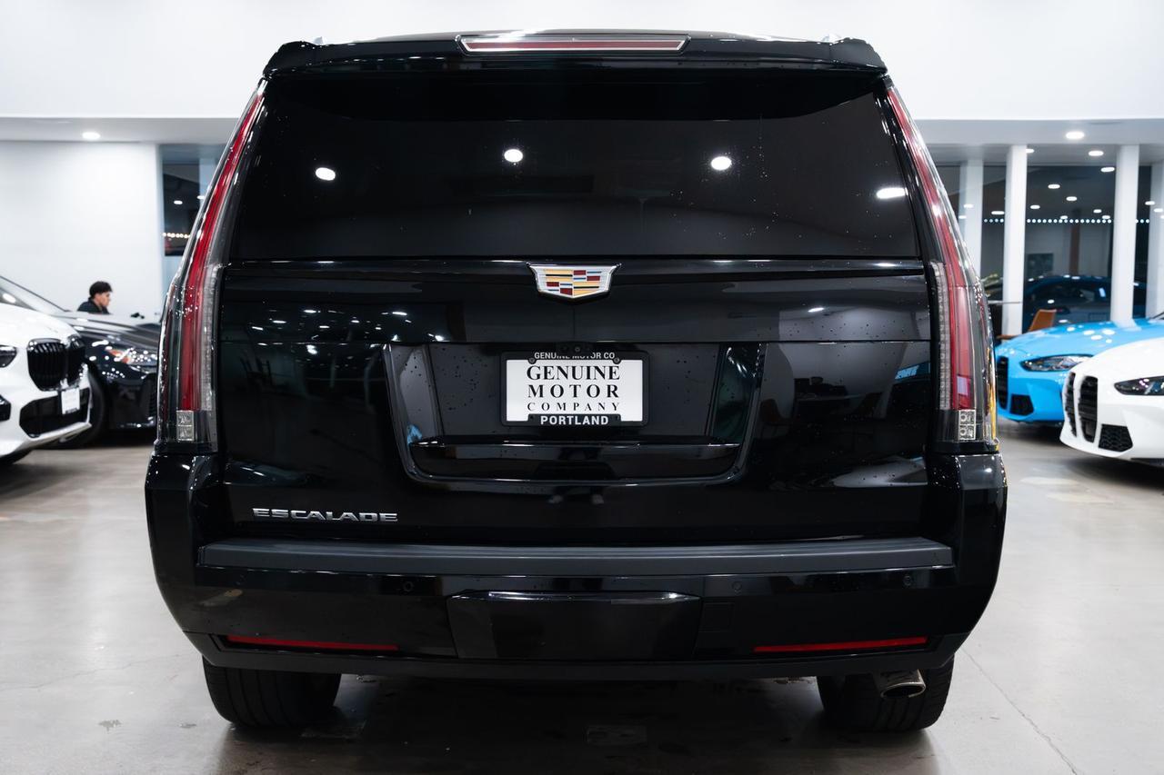 2020 Cadillac Escalade Premium Luxury Gladstone OR