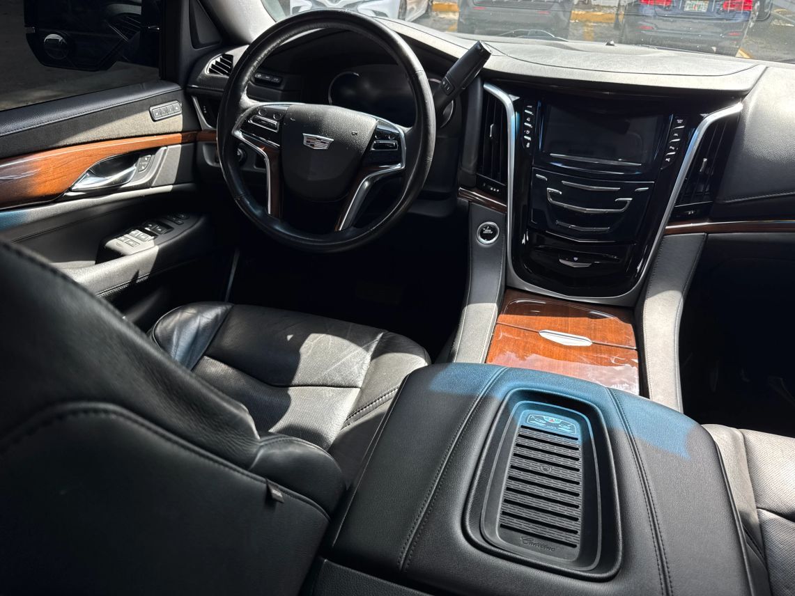 2020 Cadillac Escalade Premium Luxury Sport Utility 4D