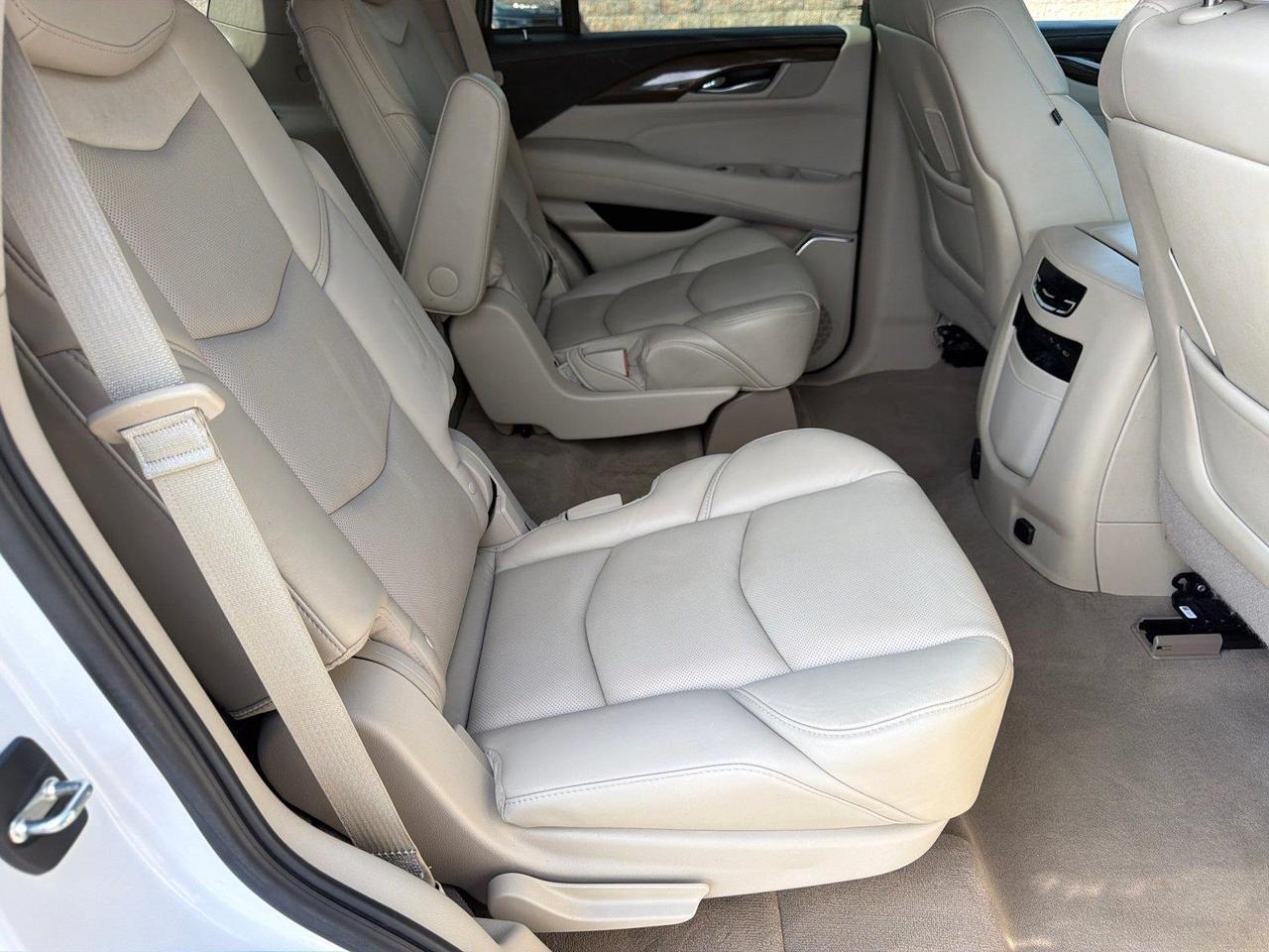 2020 Cadillac Escalade Premium Luxury Hagerstown MD