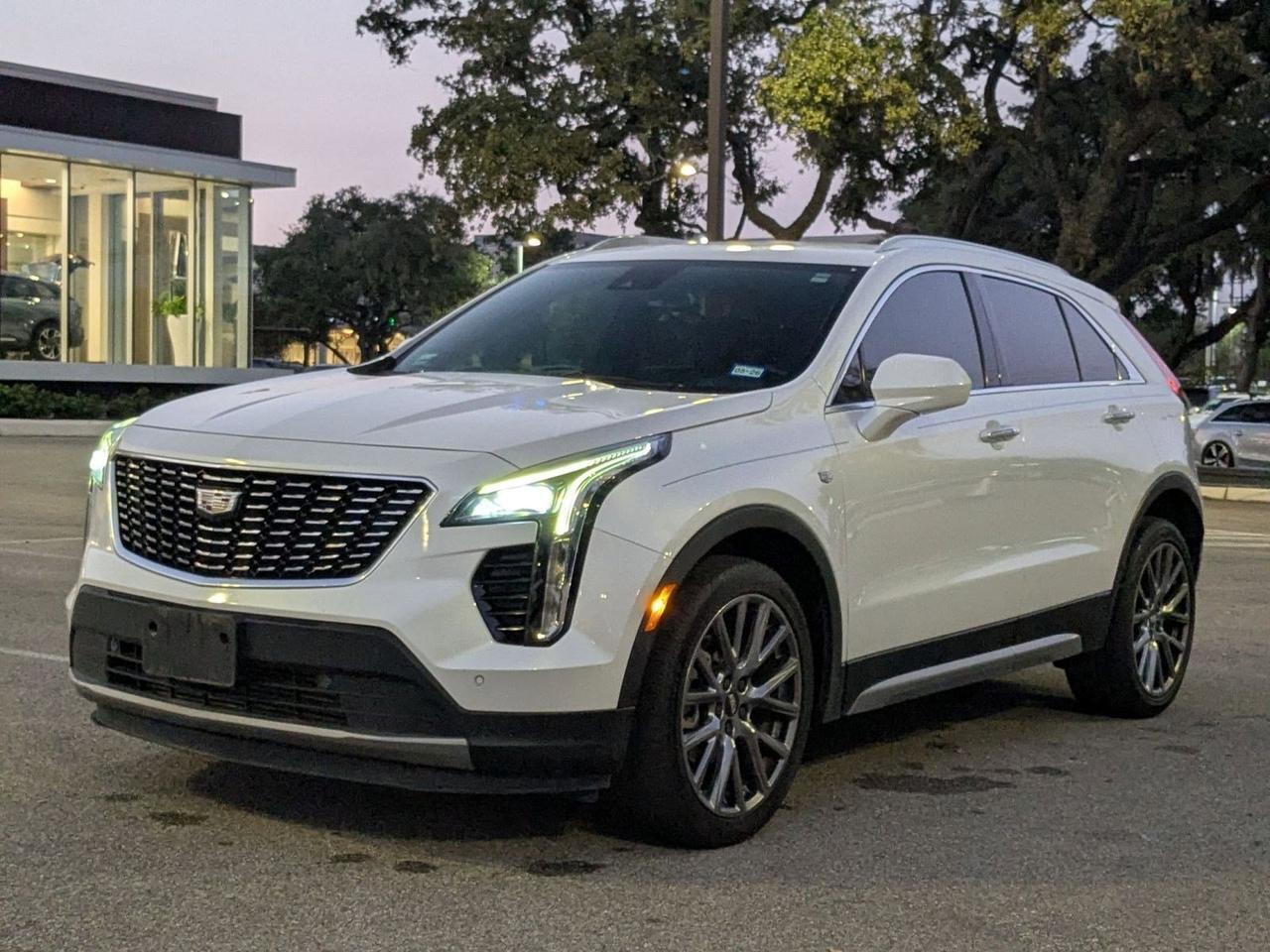 2020 Cadillac XT4 FWD Premium Luxury