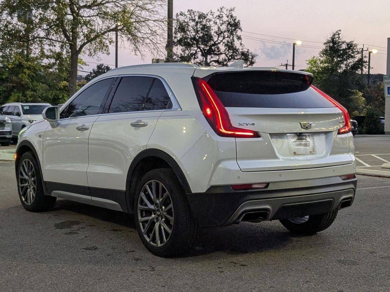 2020 Cadillac XT4 FWD Premium Luxury